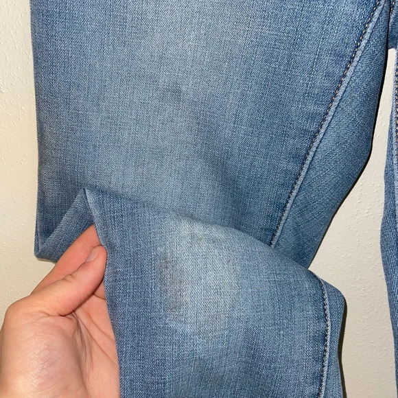 Levi’s 311 Shaping Skinny Light Wash Mid-rise Skinny Jeans 26 Women’s - Picture 6 of 16